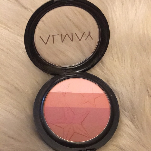 Almay blush - Picture 3 of 3